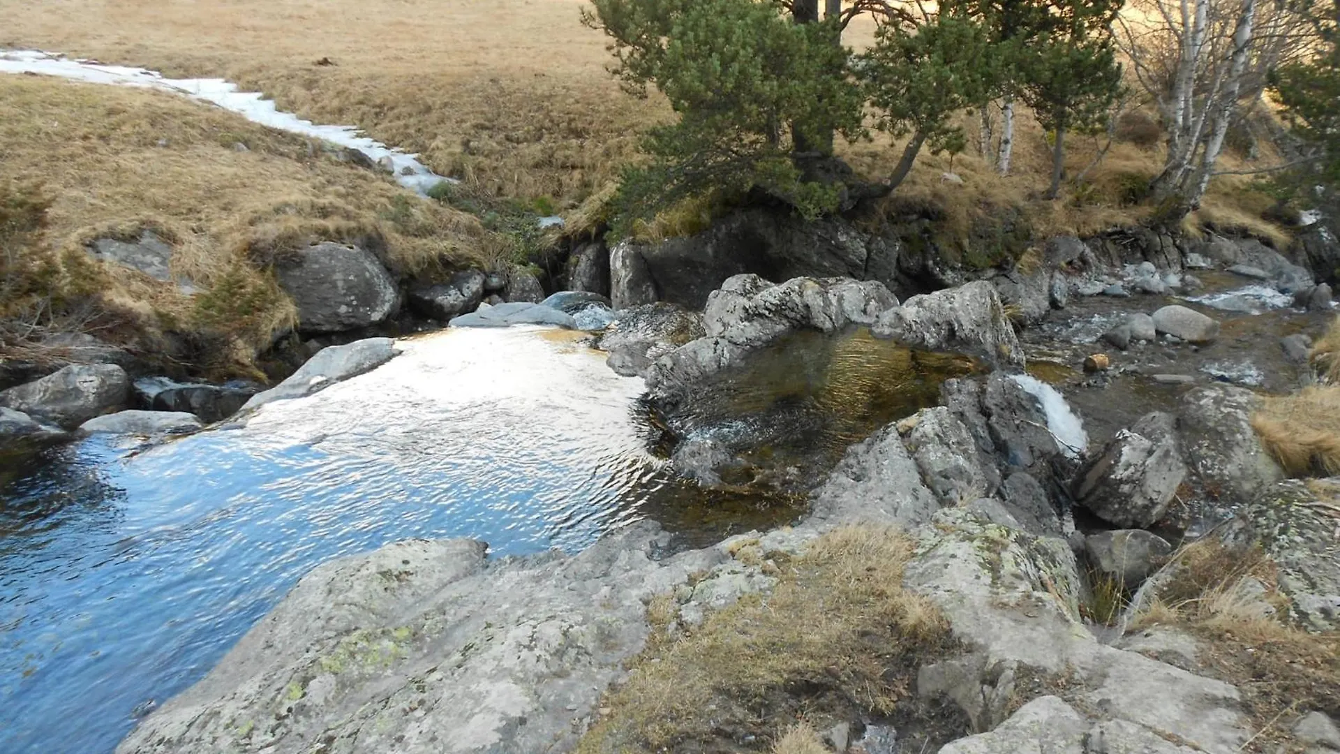 ***  Aparthotel Rialb El Serrat Andorra