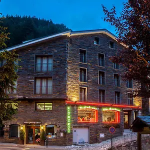 Montané Hotel